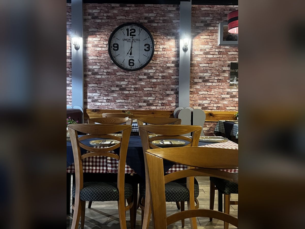 Restaurant interior in Bugibba